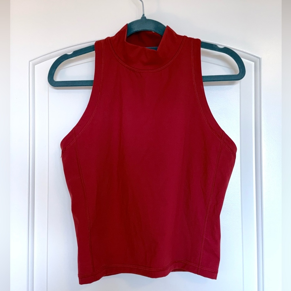 Everlane Perform Red Crop Tank Top Built in Bra Size Medium
